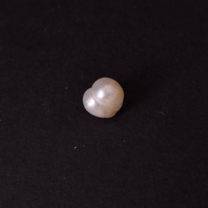 IIGJ Certified Natural Basra Pearl 3.20 Ct (3.56 Ratti)